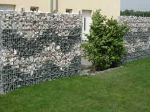 Trioostone Patterned Fence