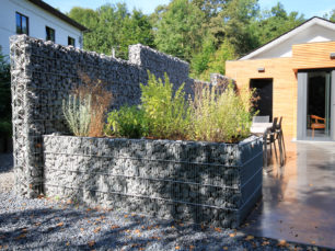 raised vegetable garden, protection against rabbits